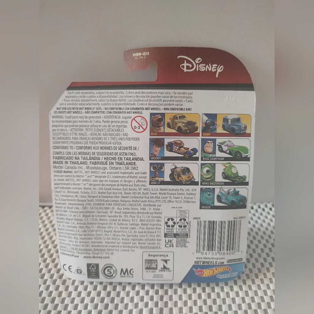 Hot Wheels Disney Pixar Toy Story Buzz Lightyear Character Car NWT